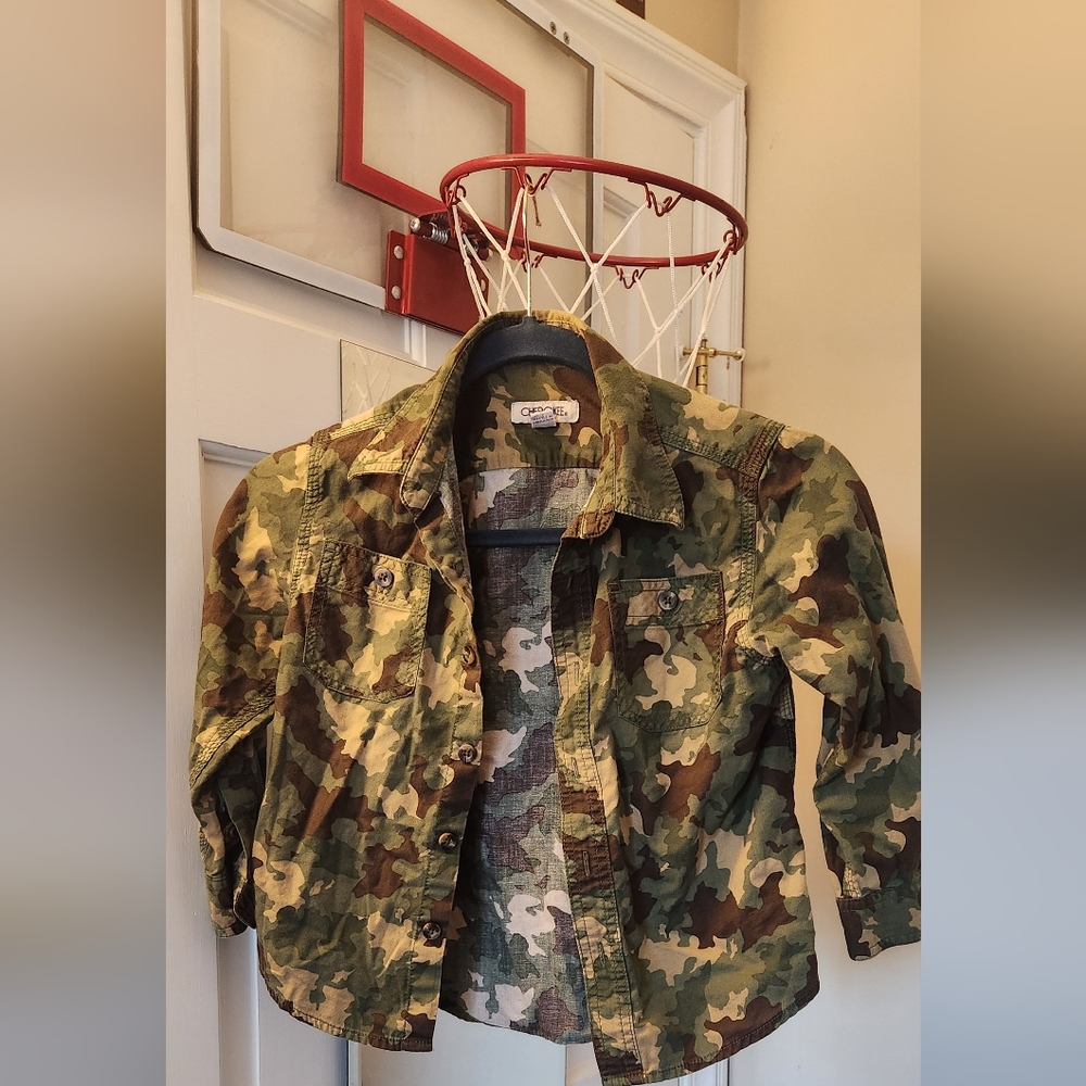 BOYS CHEROKEE long sleeve camo(flauge) button up size XS (4/5)